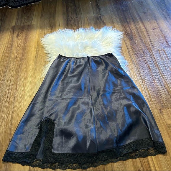 Victoria's Secret vintage black lace slip shirt gold label 90s lace size large - Picture 6 of 6